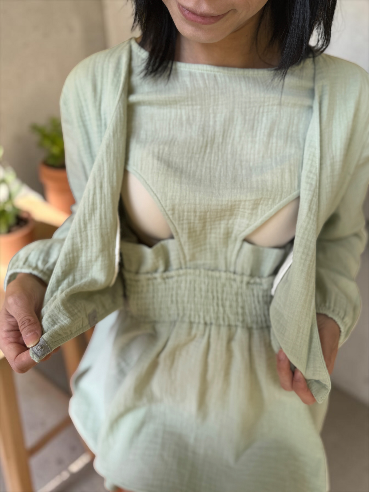 100% Cotton Muslin Long Sleeve Top / Made in Hong Kong